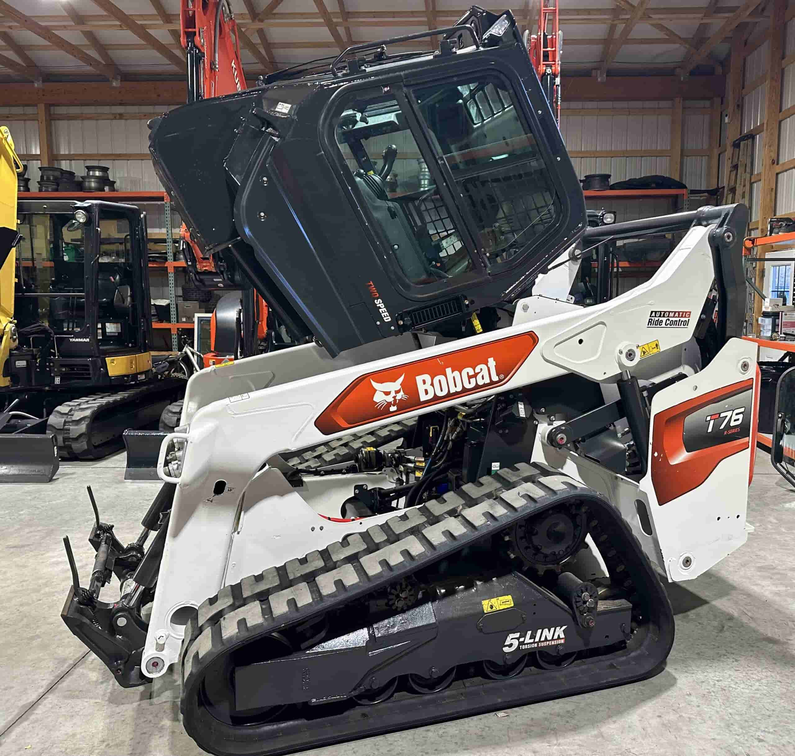 2021 BOBCAT T76
